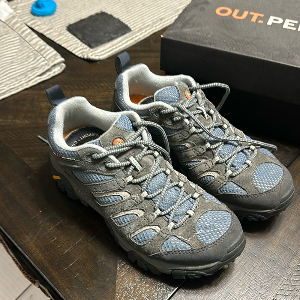 Merrill hiking shoes